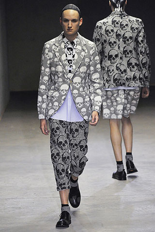 Comme des Garcons / - 2011